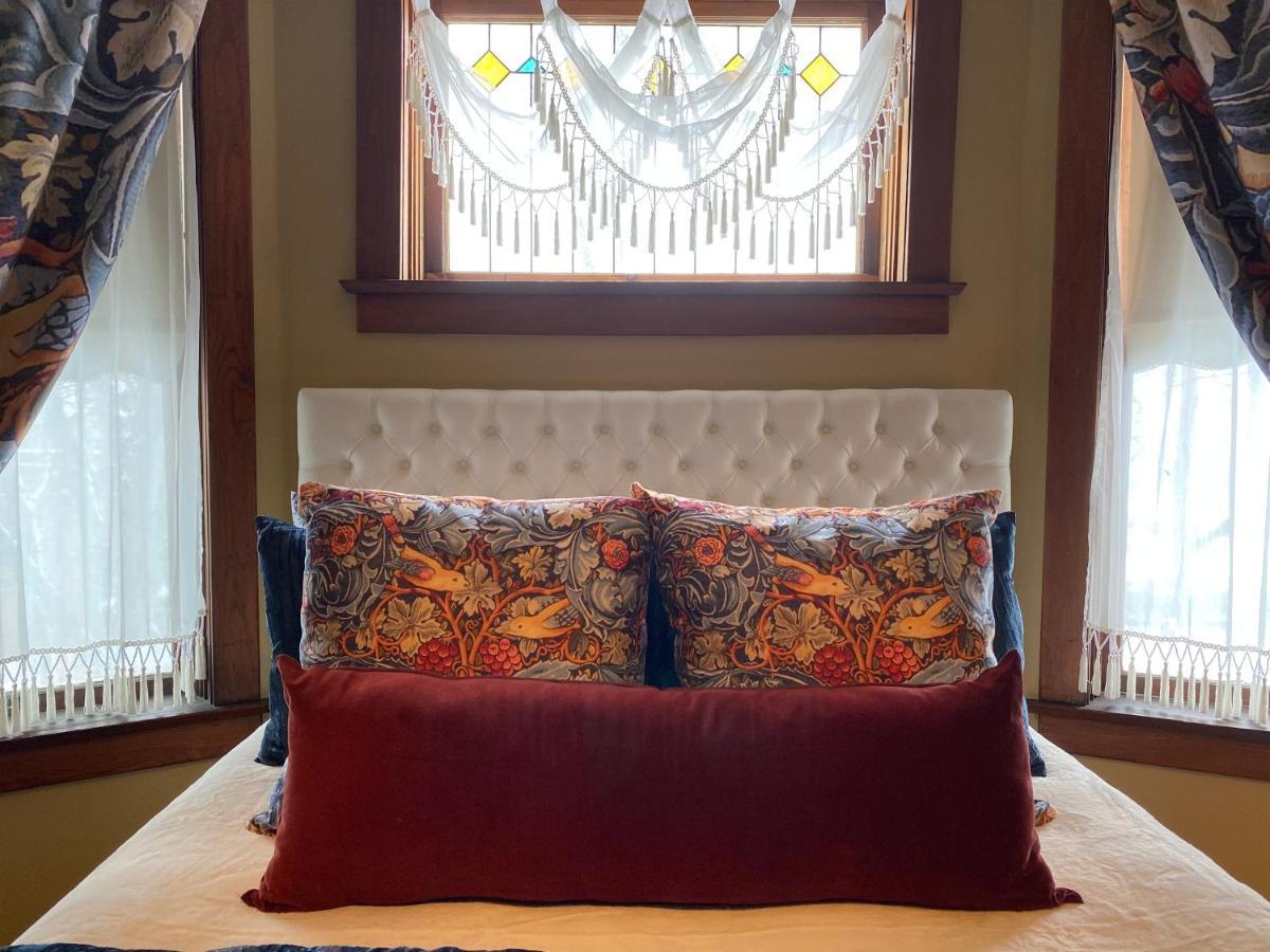 The Edmond An 1887 Arts & Crafts Gem Apartment เซนต์โจเซฟ ภายนอก รูปภาพ